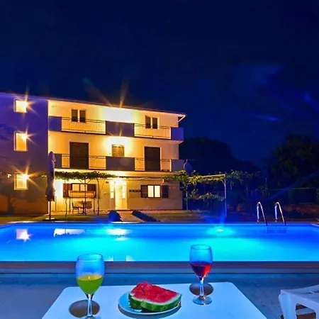 Kuca Za Odmor Silvano וילה Dicmo