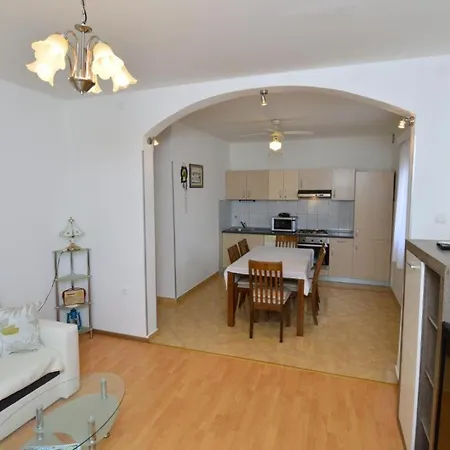 Kuca Za Odmor Silvano Dicmo